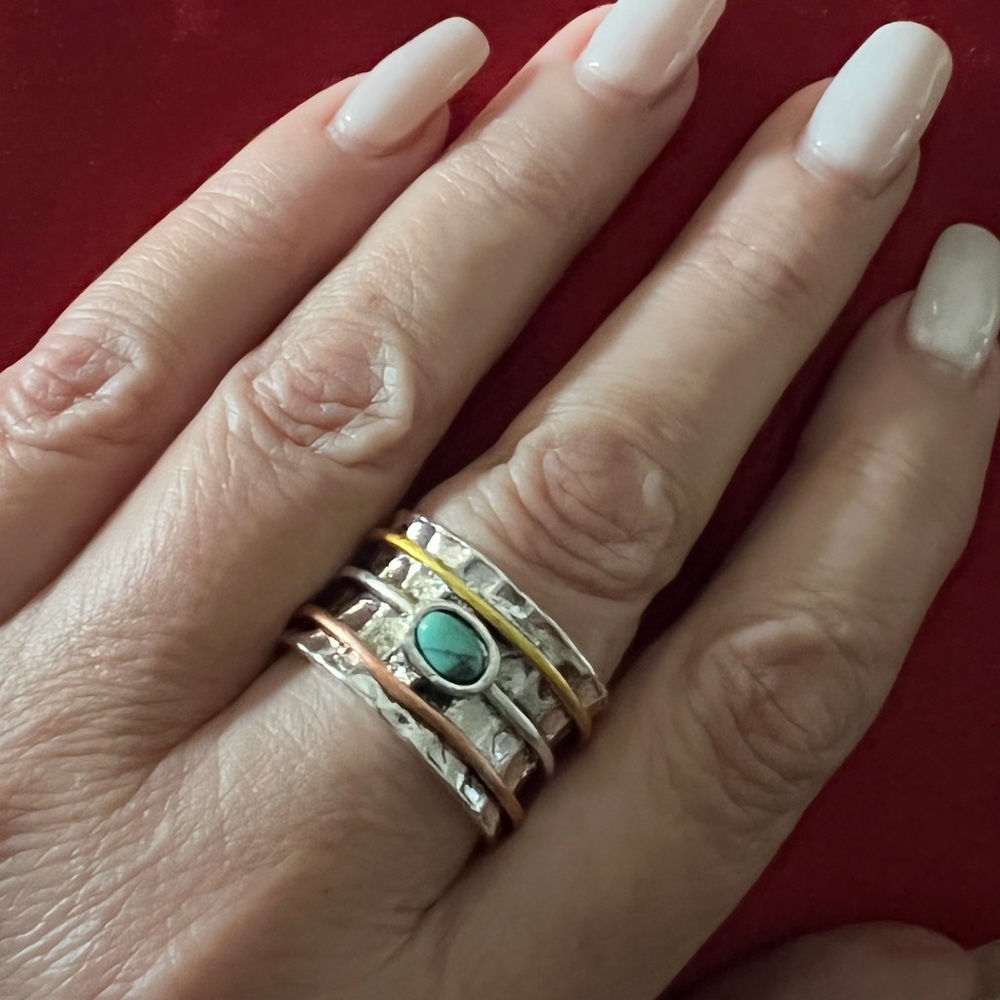 925 Silver filled Women or Mens ring - Picture 4 of 4